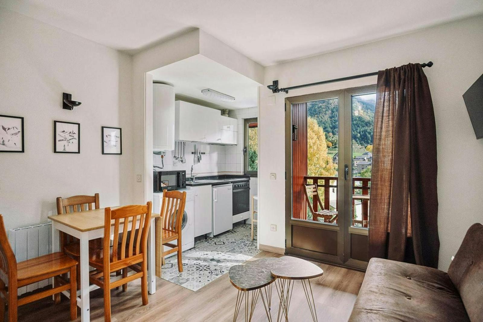 Apartamento La Casita Del Arbol Sallent de Gállego Exterior foto